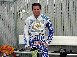 Michael Raines' "I Like That Bike": The Fun, Feel-Good Anthem That's Pedaling Its Way into Hearts Everywhere 2 michael raines i like that bike